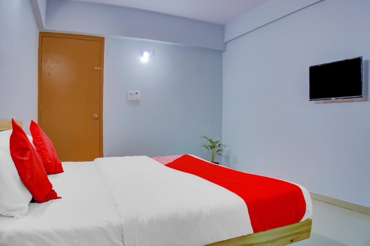 Oyo 75173 Hotel Regency スーラト エクステリア 写真